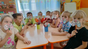 Улыбки Улыбки.