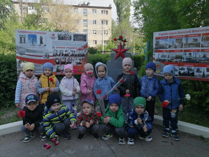 Май, Россия. Цветёт весна Май, Россия. Цветёт весна.