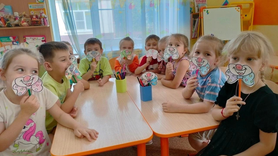 Улыбки Улыбки.